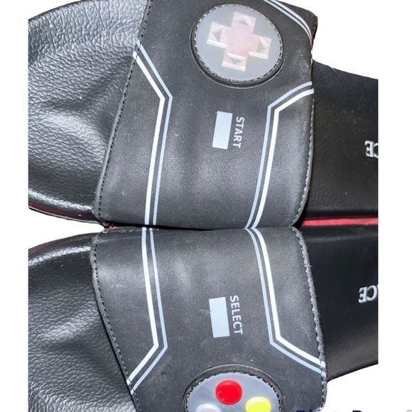 CHILDREN’S place Game controller slides with half the controller on each slide - Picture 3 of 3